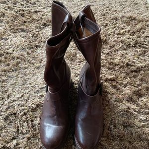 Frye boots worn once 8.5